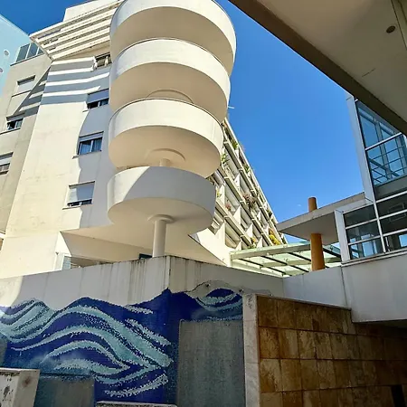 2dluxe - New Listing - Experienced Host سبليت