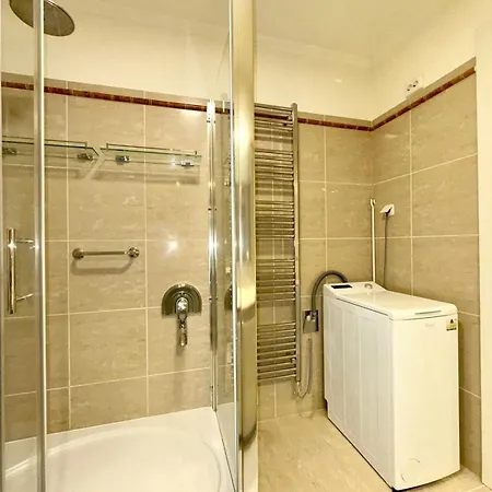 2dluxe - New Listing - Experienced Host سبليت