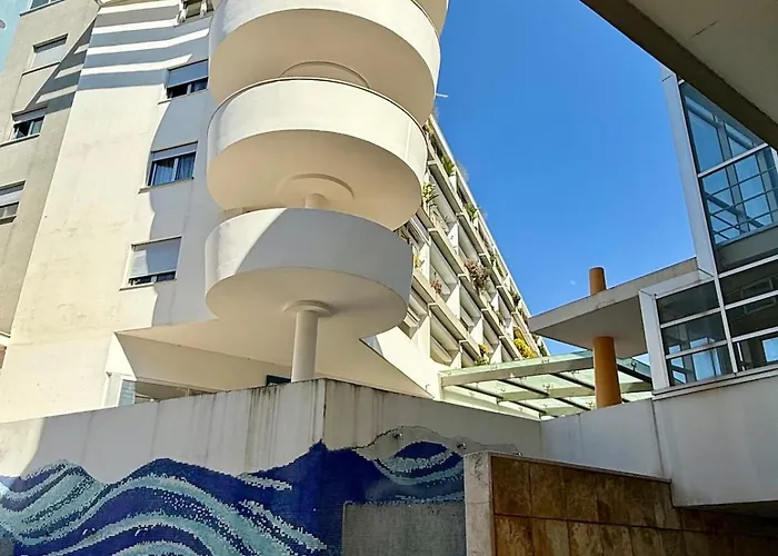 2dluxe - New Listing - Experienced Host Split