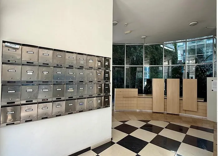 2dluxe - New Listing - Experienced Host *